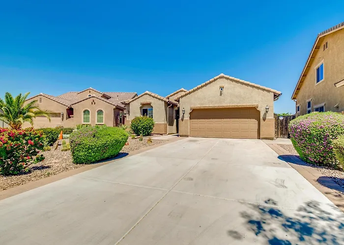 Cookout Ready! San Tan Valley Gem W/ Perks Holiday home