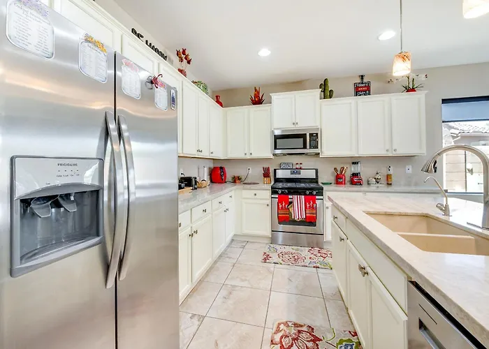 Holiday home Cookout Ready! San Tan Valley Gem W/ Perks *
